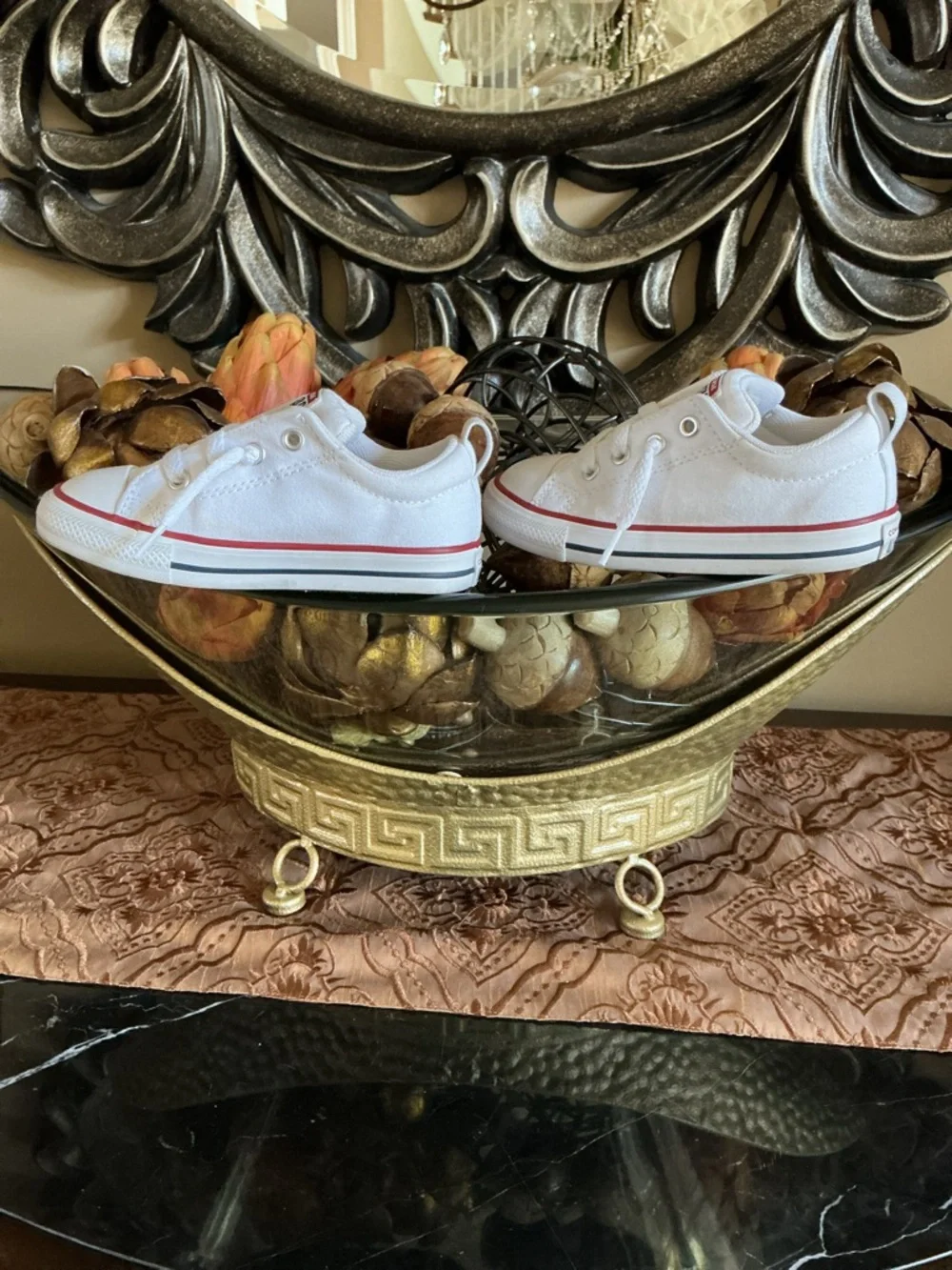 Converse Kids White Canvas Low Top Sneakers with Red & Navy Trim ~ Sz 8 Kids - Picture 6 of 11